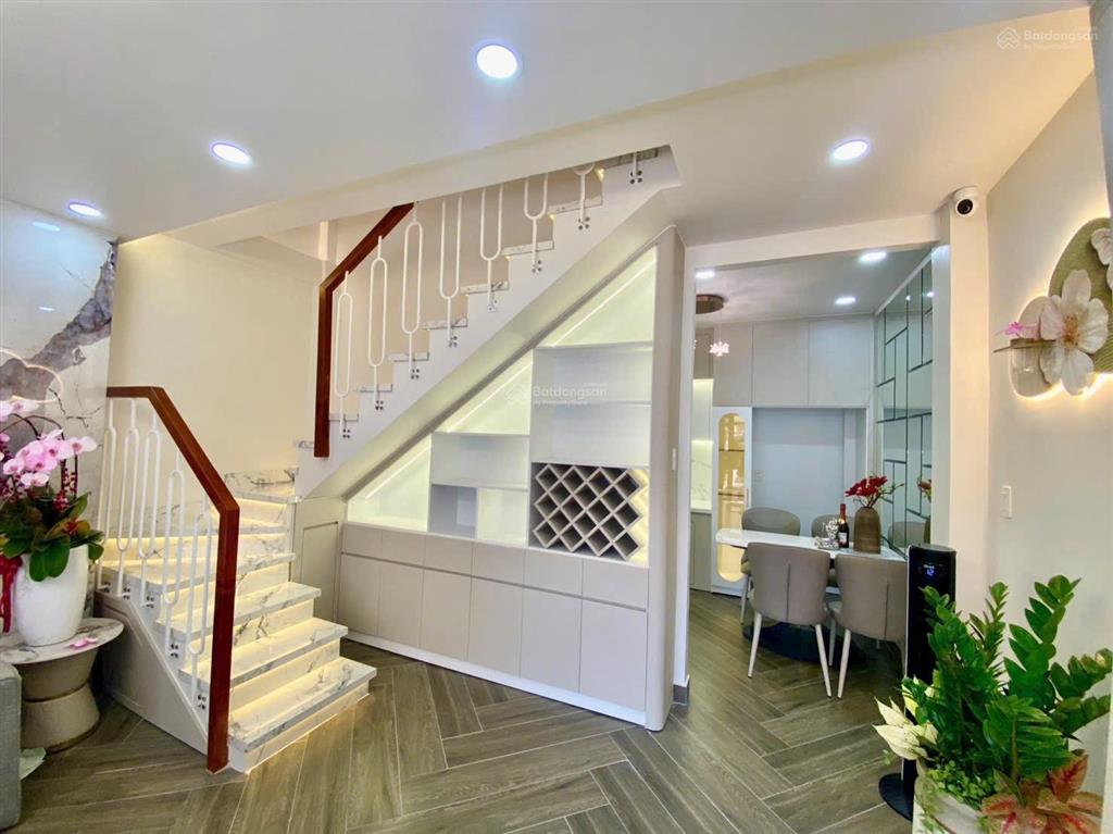 Bán nhà riêng tại 994 huỳnh tấn phát, 4,89 tỷ, 42m2, giá siêu hời, view đẹp