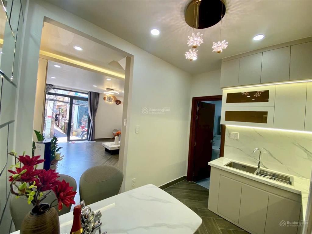 Bán nhà riêng tại 994 huỳnh tấn phát, 4,89 tỷ, 42m2, giá siêu hời, view đẹp
