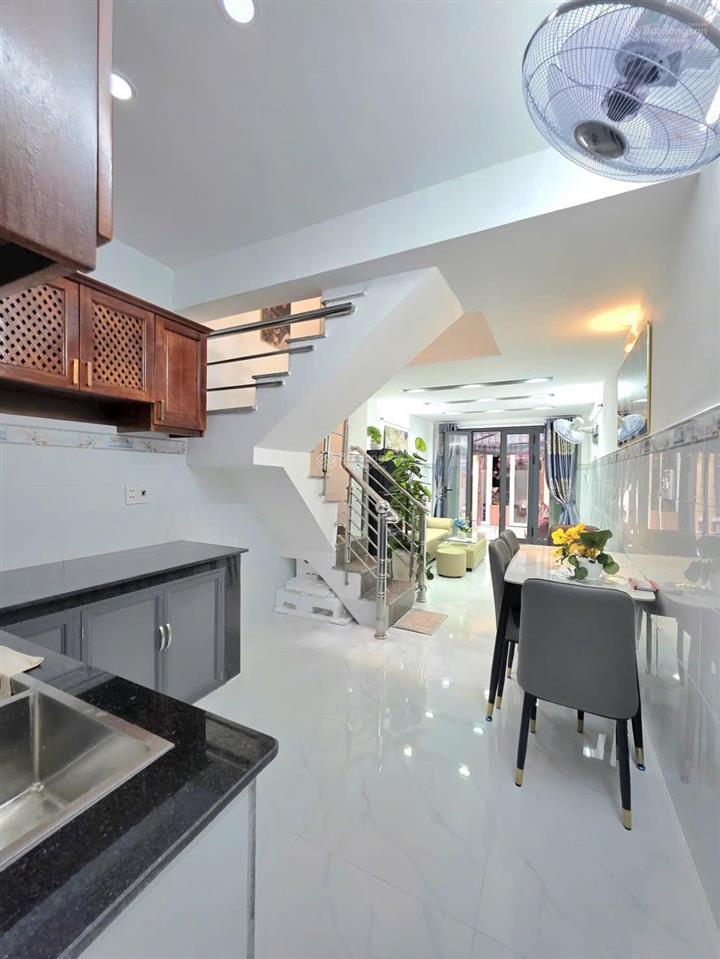 Bán nhà riêng tại hẻm 2266 huỳnh tấn phát, 2,48 tỷ, 32m2 đẹp, nhiều tiện ích tốt