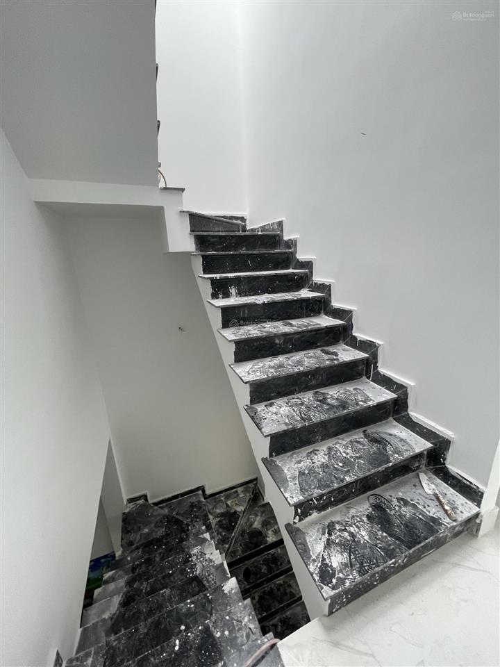 Bán nhà mới xây 48m2 hẻm 8m đường liên khu 4  5, bình tân