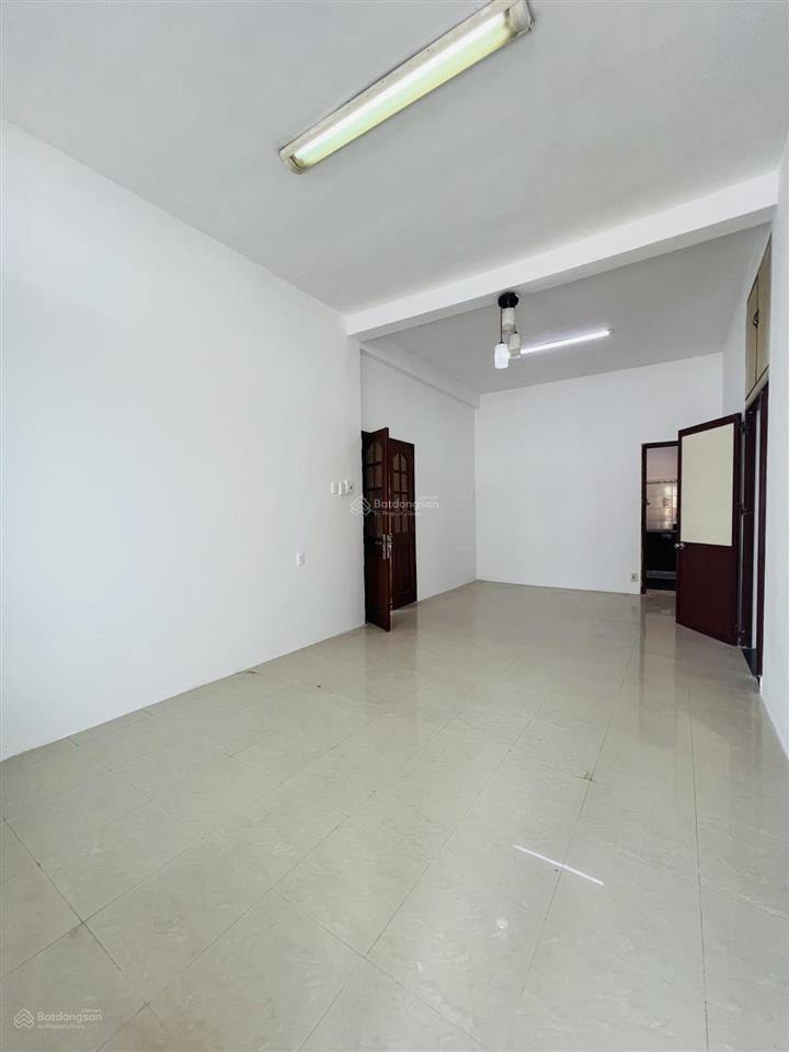 Bán gấp căn hộ chung cư 3pn, 1wc, 71m2 tại cống quỳnh, quận 1, giá siêu hời 5,9 tỷ