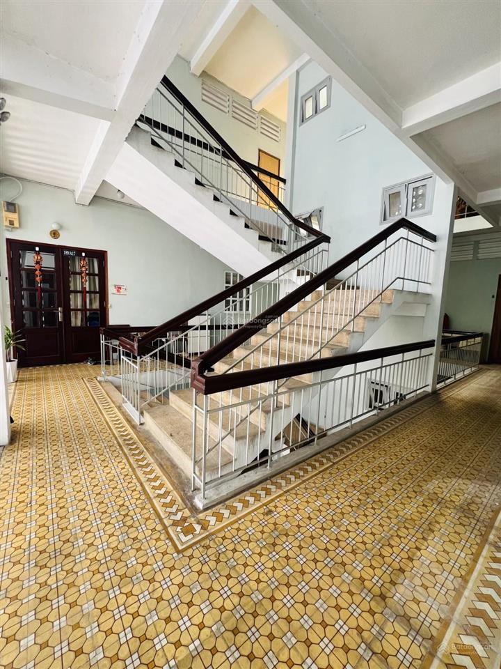 Bán gấp căn hộ chung cư 3pn, 1wc, 71m2 tại cống quỳnh, quận 1, giá siêu hời 5,9 tỷ