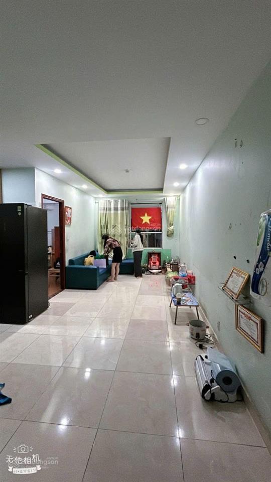 Bán cc tại zen tower, 2,5 tỷ, 63m2, 2pn + 2wc + bếp, giá siêu hời