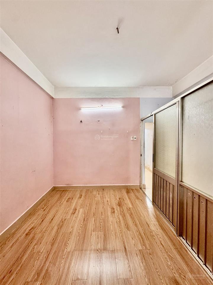 Bán căn hộ cc đẹp, 2pn, 1wc tại trần quang diệu, p13, q3, 2,45 tỷ, 44m2, nhiều tiện ích hot!