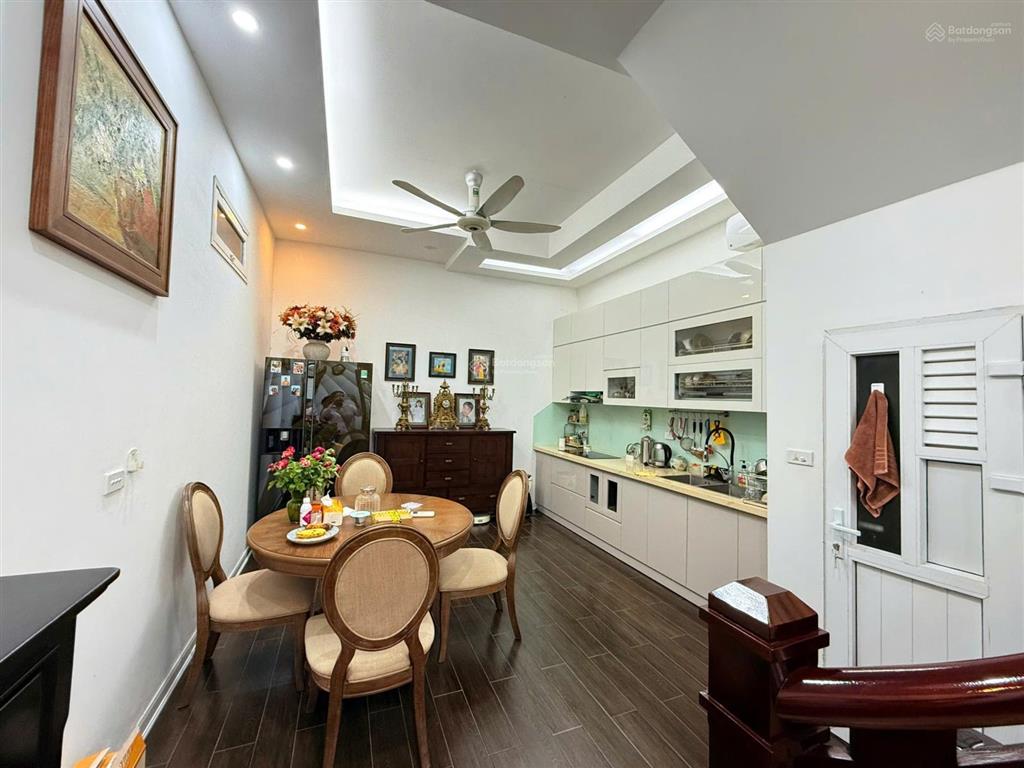 Bán gấp nhà mặt phố dương văn bé 60m2, 4 tầng, mt 7m, kinh doanh  ô tô  giá đầu tư.