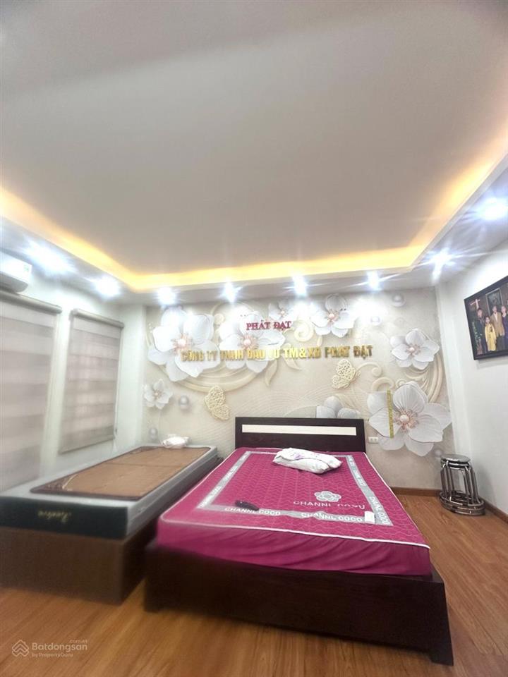 Bán gấp nhà phố yên lạc 54m2  5 tầng  kinh doanh  gara  thang máy  giá chỉ 17,5 tỷ