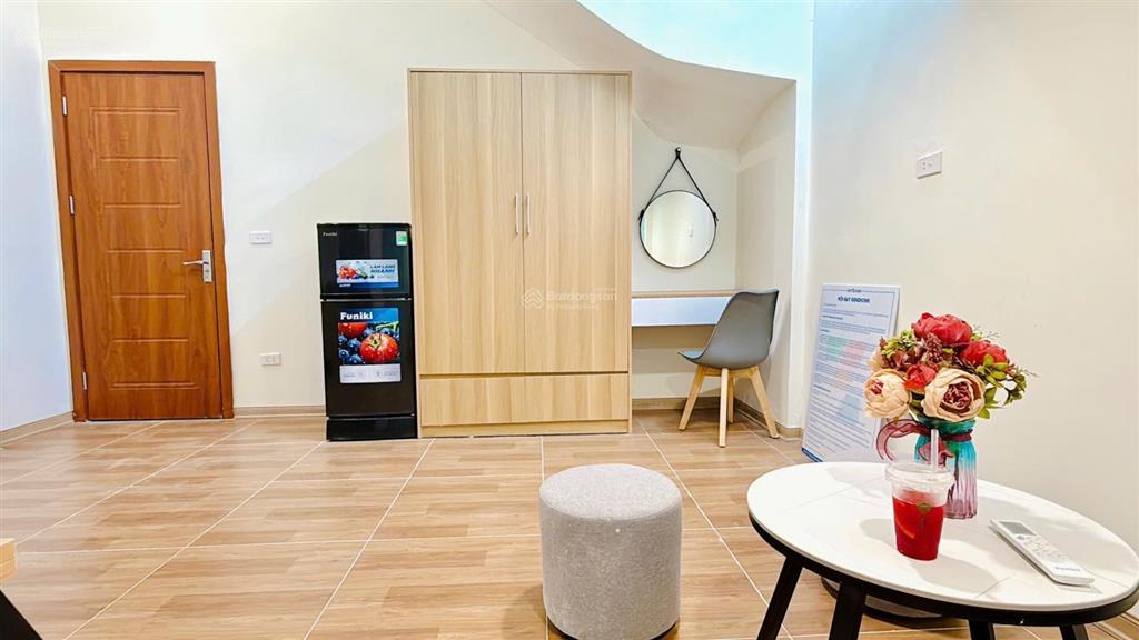 Bán gấp nhà phố kim ngưu 51m2  5 tầng  mt  4,7  kinh doanh  thang máy  giá chỉ 12, 2 tỷ.