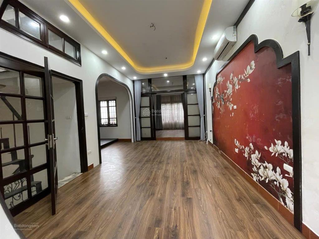 Nhà riêng xã đàn, đống đa 200m² x 4 tầng, mt8m, gara, kinh doanh, giá chỉ 42 tỷ.