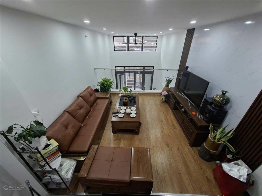 Nhà riêng nguyễn lương bằng, đống đa, 35m² x 6 tầng, gara, thang máy, giá nhỉnh 12 tỷ.