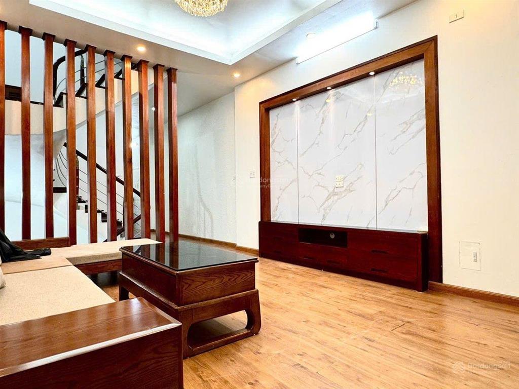 Bán nhà riêng phố tây sơn, giá 17 tỷ, 60 m2 x 5 tầng, mt 5m, logoc,4 chỗ đỗ cửa, đống đa.0948 035 ***