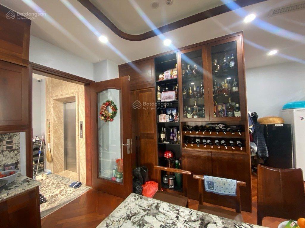 Nhà mặt phố trung phụng, chỉ 90 tỷ, dt 100m2 x 9 tầng thang máy, dòng tiền khủng, đống đa