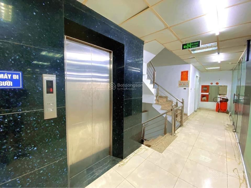 Bán gấp nhà toà nhà mặt phố đê la thành 302m2, 12tầng, mt 14m, kinh doanh, thang máy, giá chỉ 98tỷ