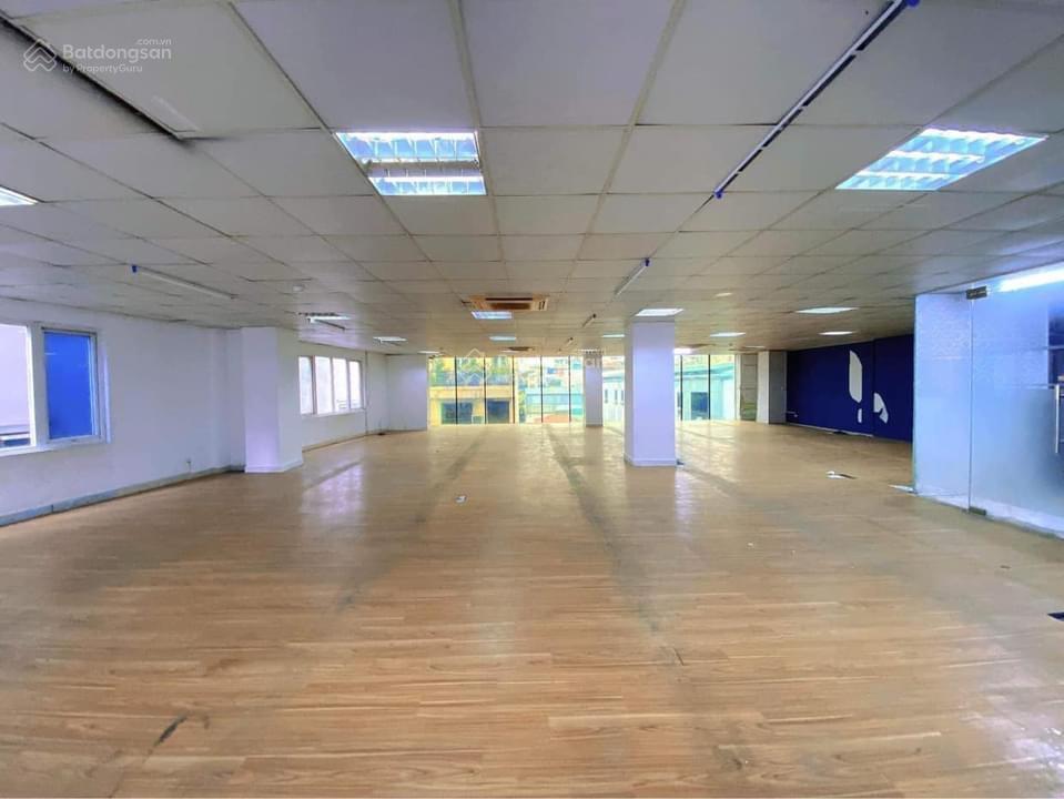 Bán gấp nhà toà nhà mặt phố đê la thành 302m2, 12tầng, mt 14m, kinh doanh, thang máy, giá chỉ 98tỷ