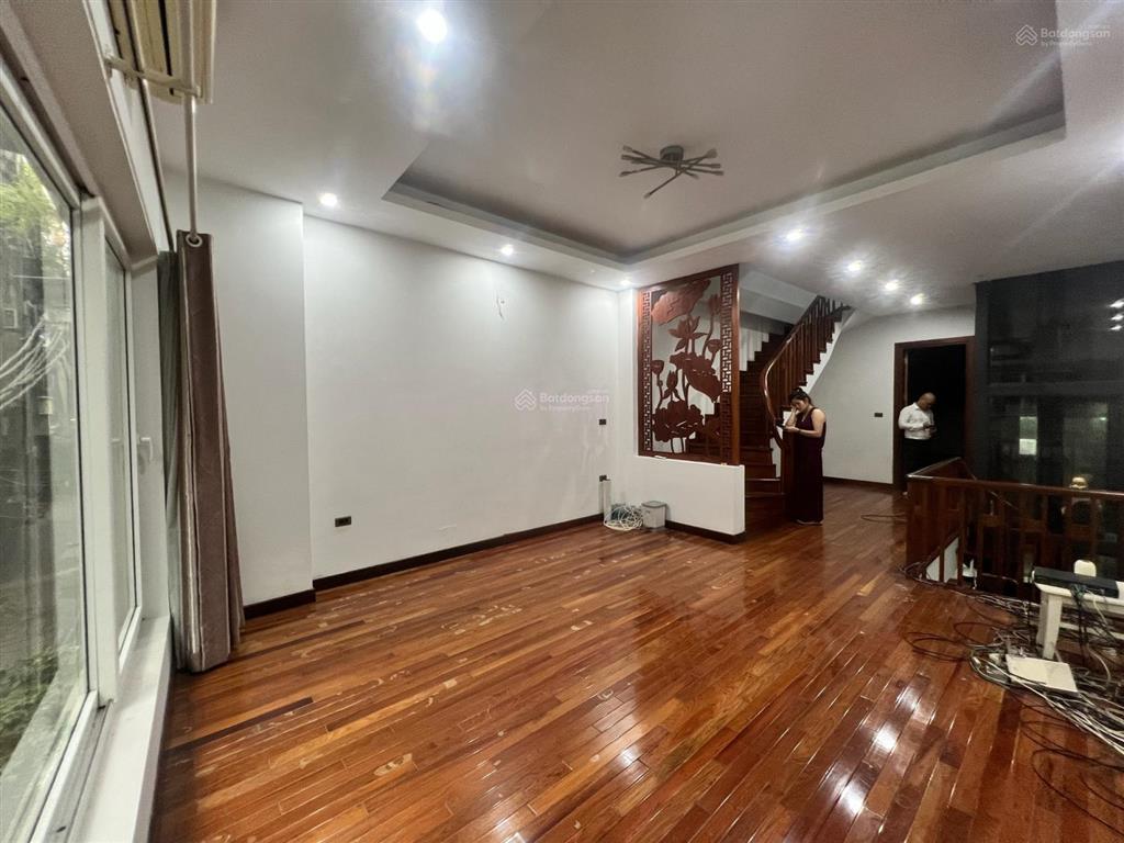 Nhà riêng tây sơn, đống đa 82m2, 7 tầng, vỉa hè, thang máy, kinh doanh, chỉ 40 tỷ