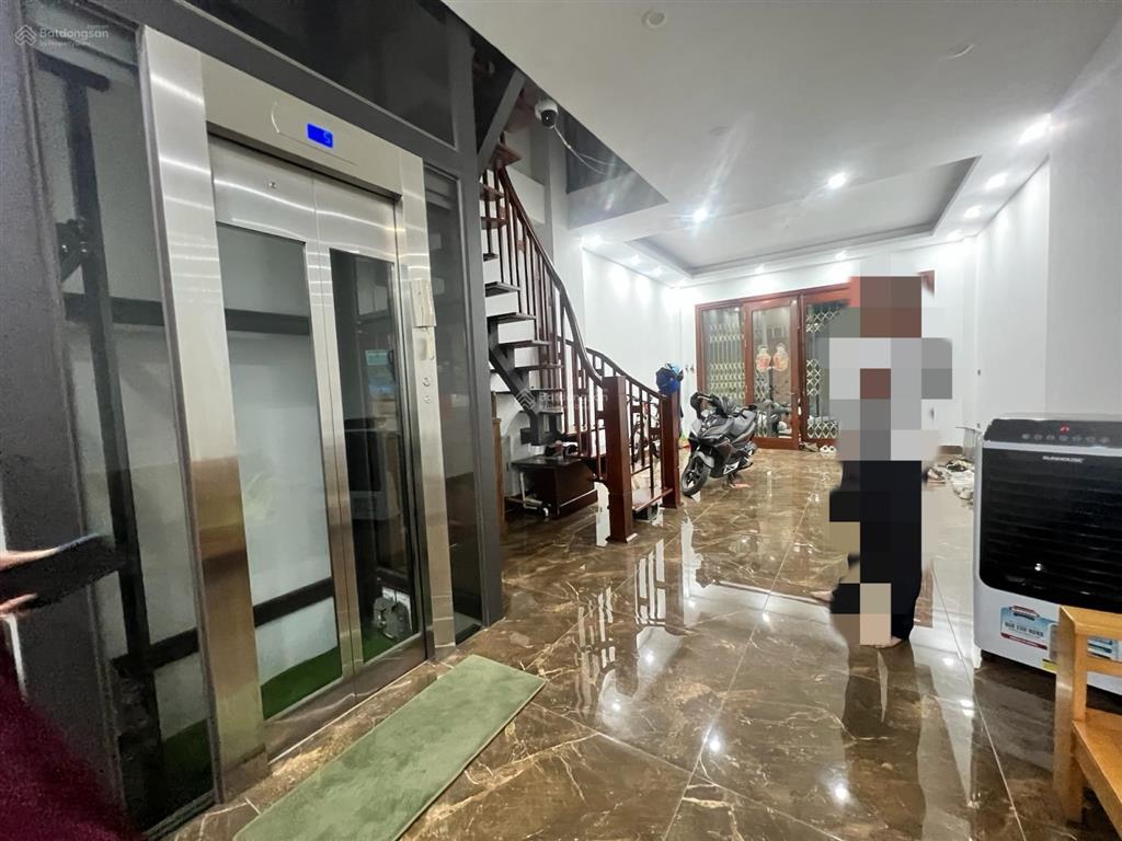 Nhà riêng tây sơn, đống đa 82m2, 7 tầng, vỉa hè, thang máy, kinh doanh, chỉ 40 tỷ