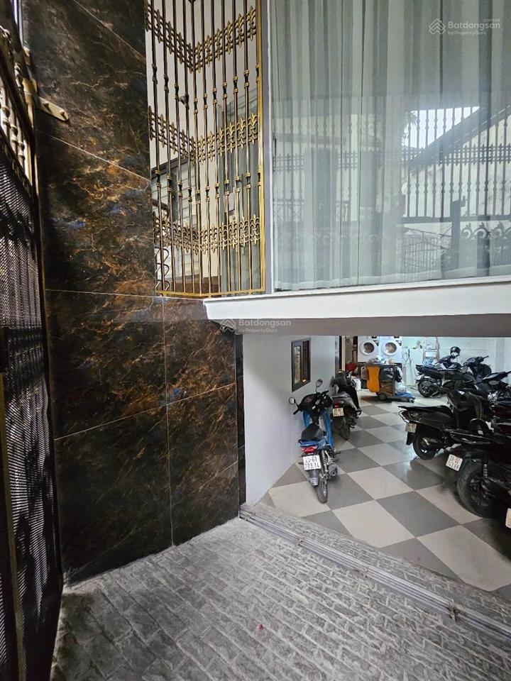 Nhà riêng thái hà, đống da, 75/90m2, 9 tầng, gara, kinh doanh, thang máy, giá chỉ 36 tỷ.