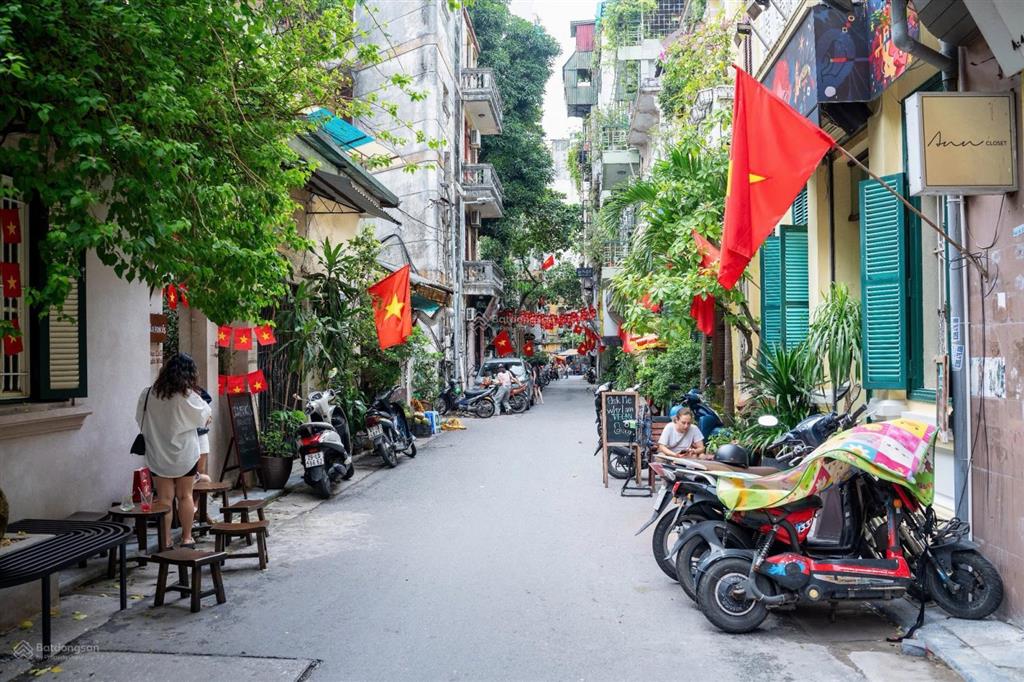 Siêu phẩm phố cổ hàng bông hoàn kiếm 60m², 4 tầng, kinh doanh, giá 39 tỷ.