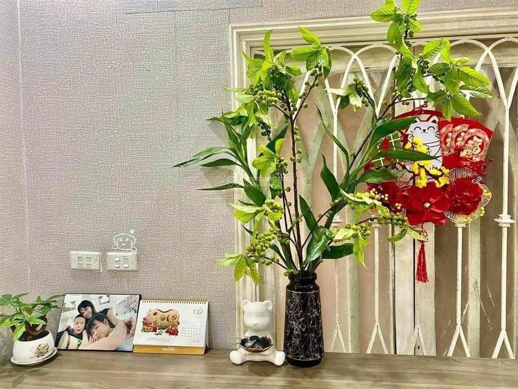 Nhà riêng thái thịnh lô góc 2 mặt thoáng mt 5,8m ô tô kinh doanh tốt 5 tầng 18 tỷ