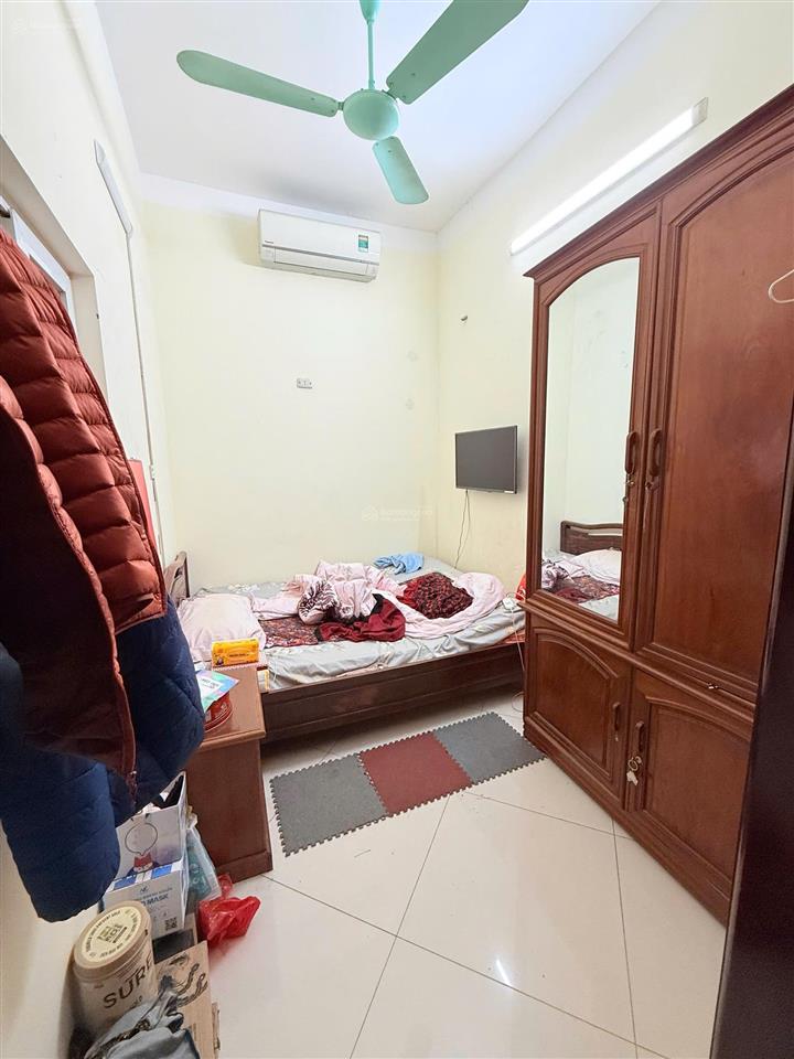Mặt phố đê la thành nhỏ 68m2 mt 6m 6 tầng + hầm thang máy ô tô 2 thoáng 20 tỷ