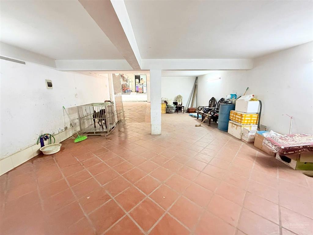 Mặt phố đê la thành nhỏ 68m2 mt 6m 6 tầng + hầm thang máy ô tô 2 thoáng 20 tỷ