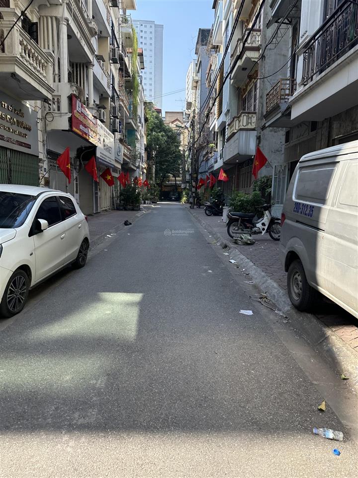 Bán nhà phố dịch vọng hậu  kinh doanh  gần phố  2 mặt thoáng  dt 100m2  nhỉnh 40 tỷ