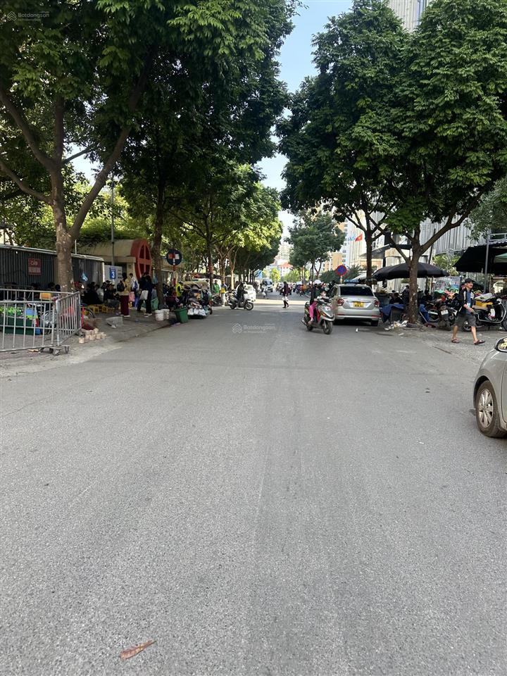 Bán nhà phố duy tân  phân lô ô tô  kinh doanh  gần phố  2 mặt thoáng  dt 100m2  nhỉnh 45 tỷ