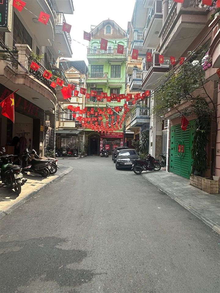 Cần bán gấp nhà phân lô hoàng ngân  dt 60m2  vỉa hè ô tô tránh  kinh doanh  nhỉnh 29 tỷ