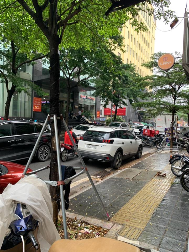 Bán nhà phố duy tân  phân lô ô tô  kinh doanh  gần phố  2 mặt thoáng  dt 100m2  nhỉnh 40 tỷ