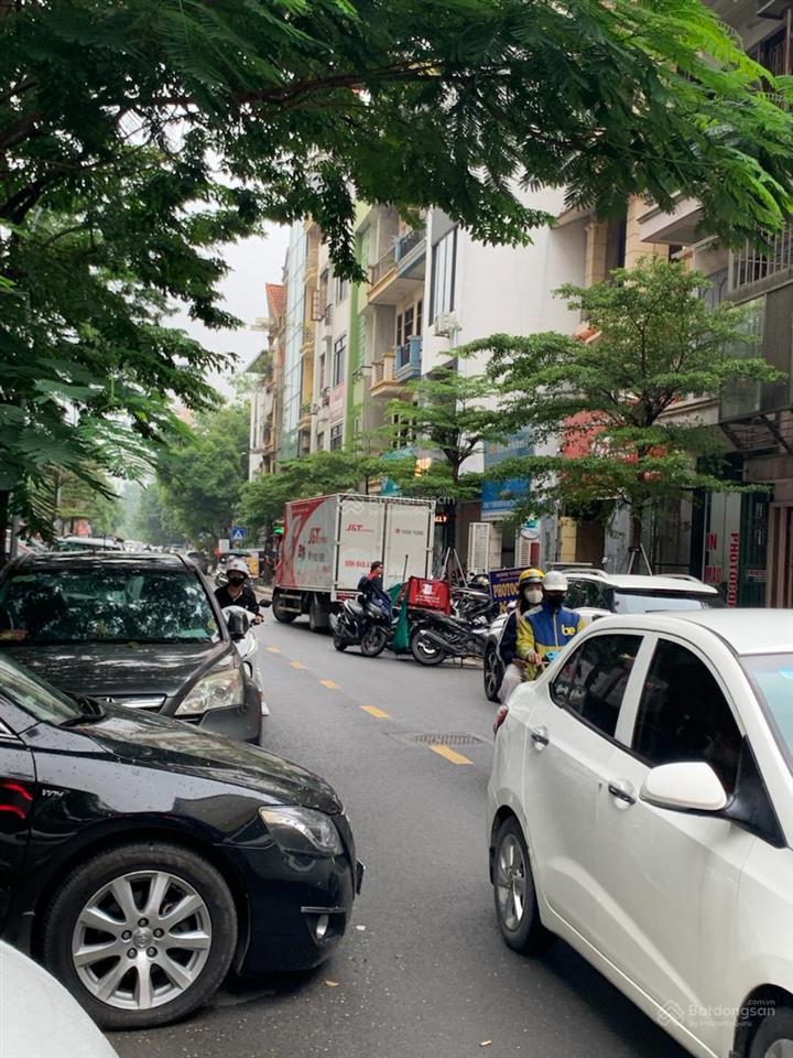 Bán nhà phố dịch vọng hậu  dt 100m2  vỉa hè ô tô tránh  gần phố  chào nhinh 50 tỷ