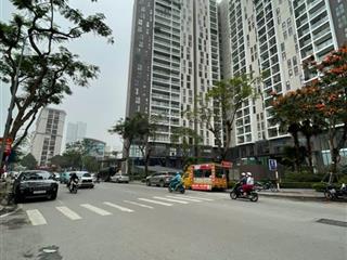 Bán toà nhà văn phòng phố hoàng quốc việt  dt 100m2  mt 6,6m  vỉa hè kinh doanh  nhỉnh 50 tỷ