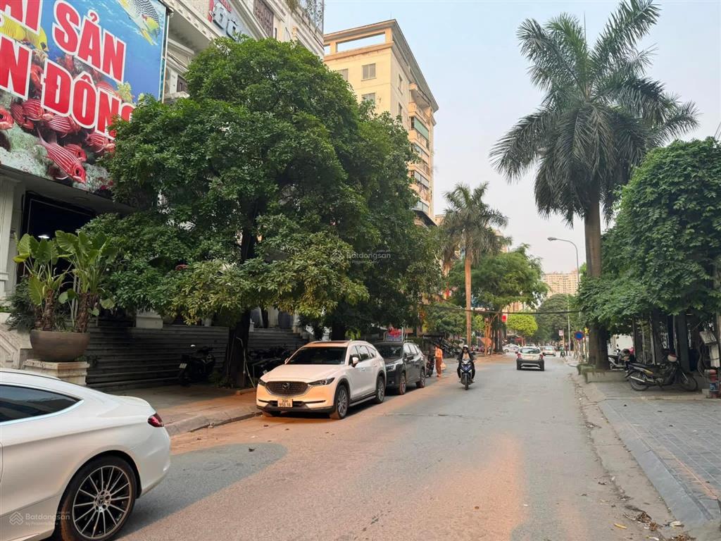 Bán toà nhà văn phòng phố hoàng quốc việt  dt 100m2  mt 6,6m  vỉa hè kinh doanh  nhỉnh 50 tỷ