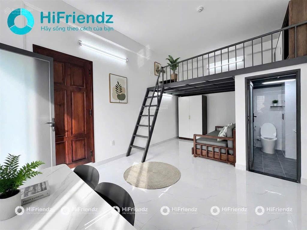 Cho thuê căn hộ gác cửa sổ thoáng ngay kế bên đại học mở