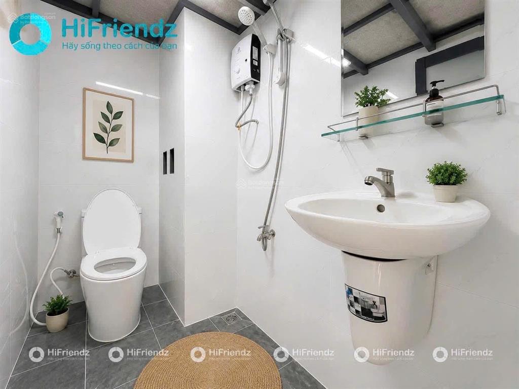Cho thuê căn hộ gác cửa sổ thoáng ngay kế bên đại học mở
