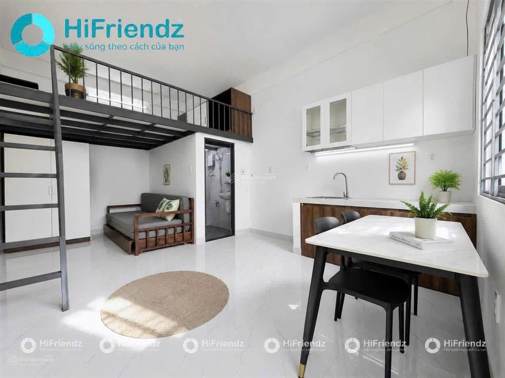Cho thuê căn hộ gác cửa sổ thoáng ngay kế bên đại học mở