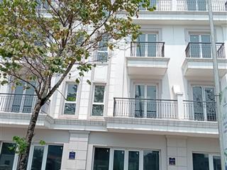 Bán gấp phượng hoàng đỏ view trực diện công viên, không lỗi phong thủy