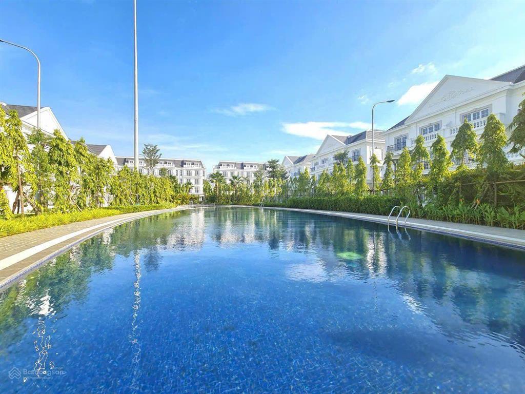 Liền kề ban tím giá rẻ view hồ 17,38 tý