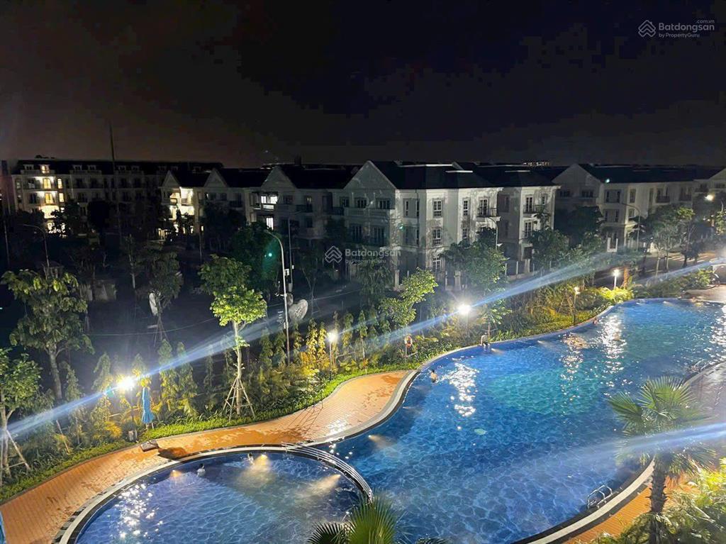 Liền kề ban tím giá rẻ view hồ 17,38 tý