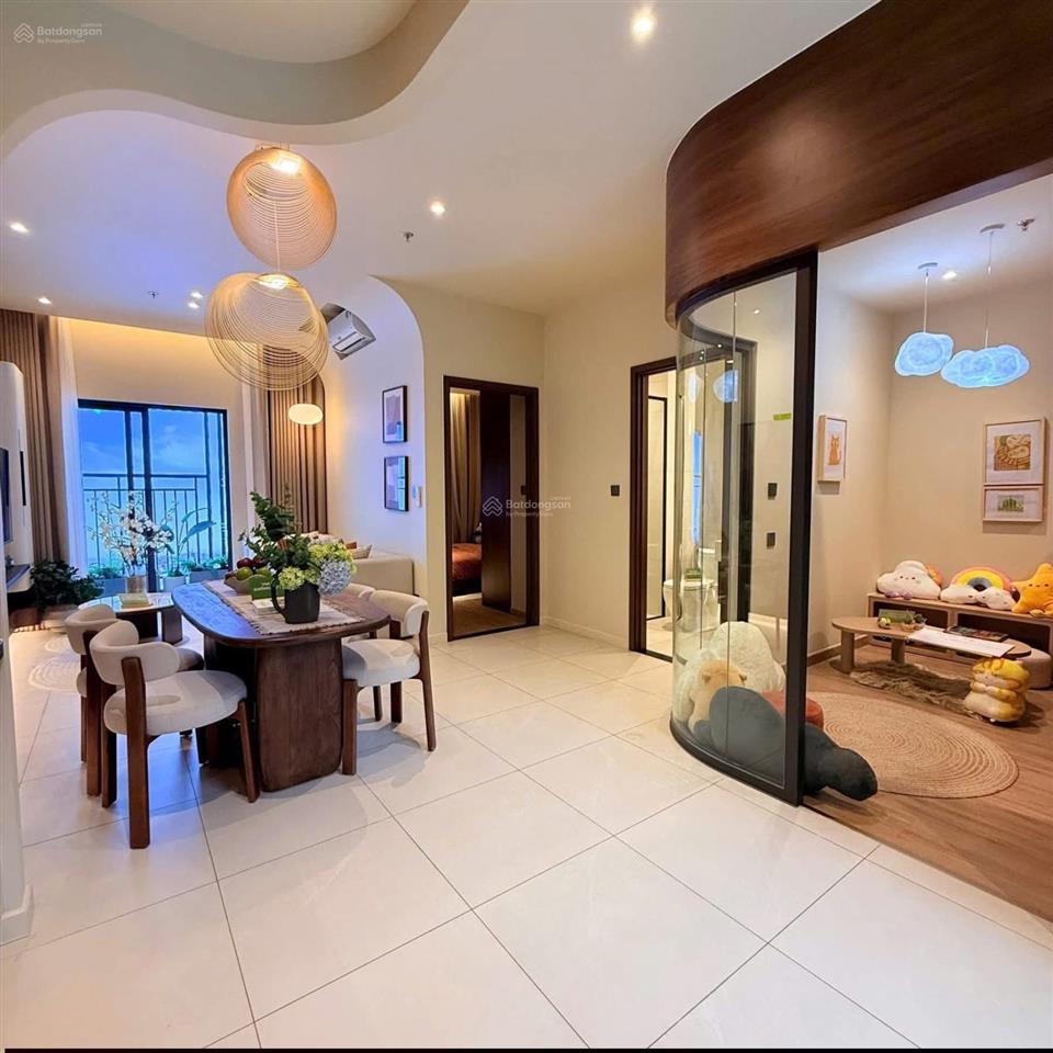 Căn 3 tầng sông town caraworld 122m2, tâm điểm bãi dài, khai thác cho thuê tốt