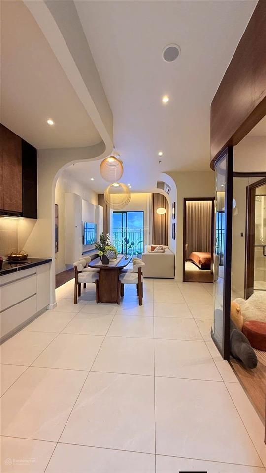 Biệt thự sông town caraworld, 122m2 x 3 tầng, giá 4 tỷ, trung tâm bãi dài, kinh doanh đỉnh