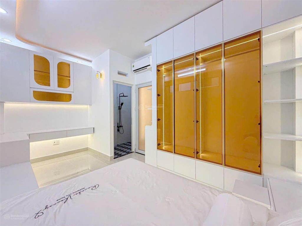 Bán nhà hxh gò ô môi, quận 7 đầy đủ nội thất cao cấp, ngang 5m, 4 tầng 4 pn, giá nhỉnh 9 tỉ