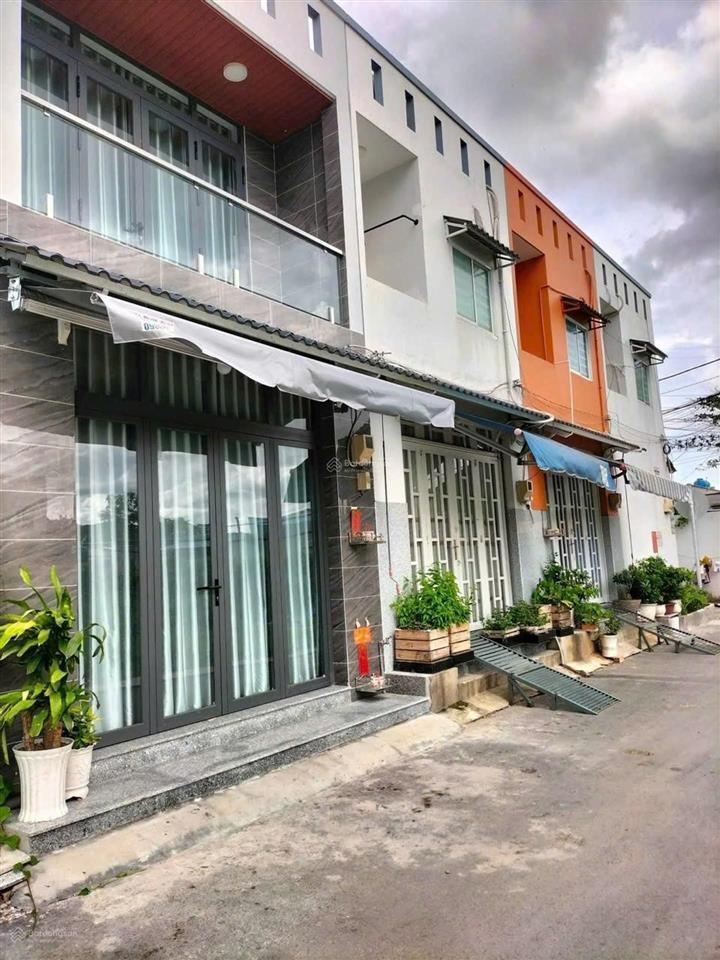 Nhà xe hơi đậu cửa 2 mặt hẻm gần chợ phú thuận sổ hồng hoàn công giá nhỉnh 5 tỉ