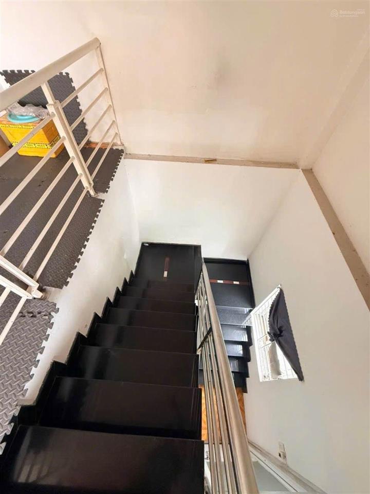 Mặt tiền đường số kề lâm văn bền 4 tầng dòng tiền 20 triệu/tháng 9,5 tỷ