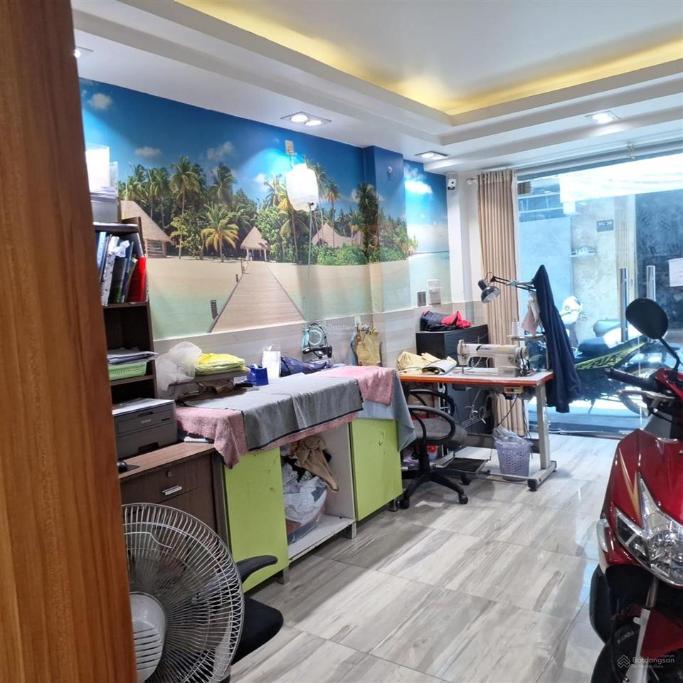 Sốc! nhà lê văn lương, 3 tầng hẻm xe tải thông đang cho thuê 12 triệu/tháng chỉ 7.2 tỷ