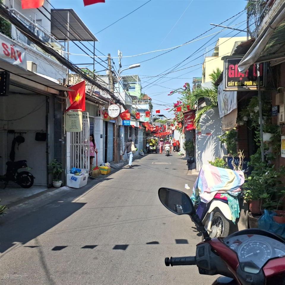 Sốc! nhà lê văn lương, 3 tầng hẻm xe tải thông đang cho thuê 12 triệu/tháng chỉ 7.2 tỷ