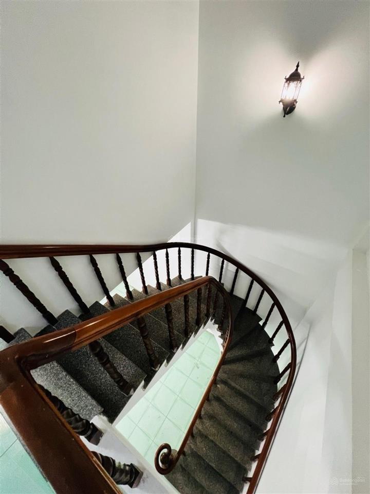 Bán nhà hxh nguyễn văn linh, quận 7, 4m x 14,5m, 4 tầng 4 pn giá nhỉnh 8 tỉ