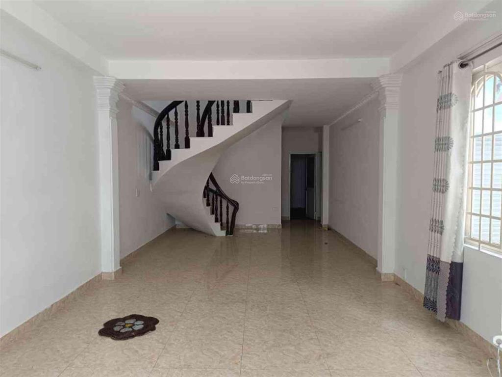 Bán nhà hxh huỳnh tấn phát, quận 7, ngay vincom, 90m2, 5m x 16m kdc hiện hữu, giá tốt
