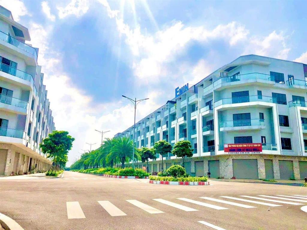 Bán căn liền kề him lam trục shophouse vị trí đẹp
