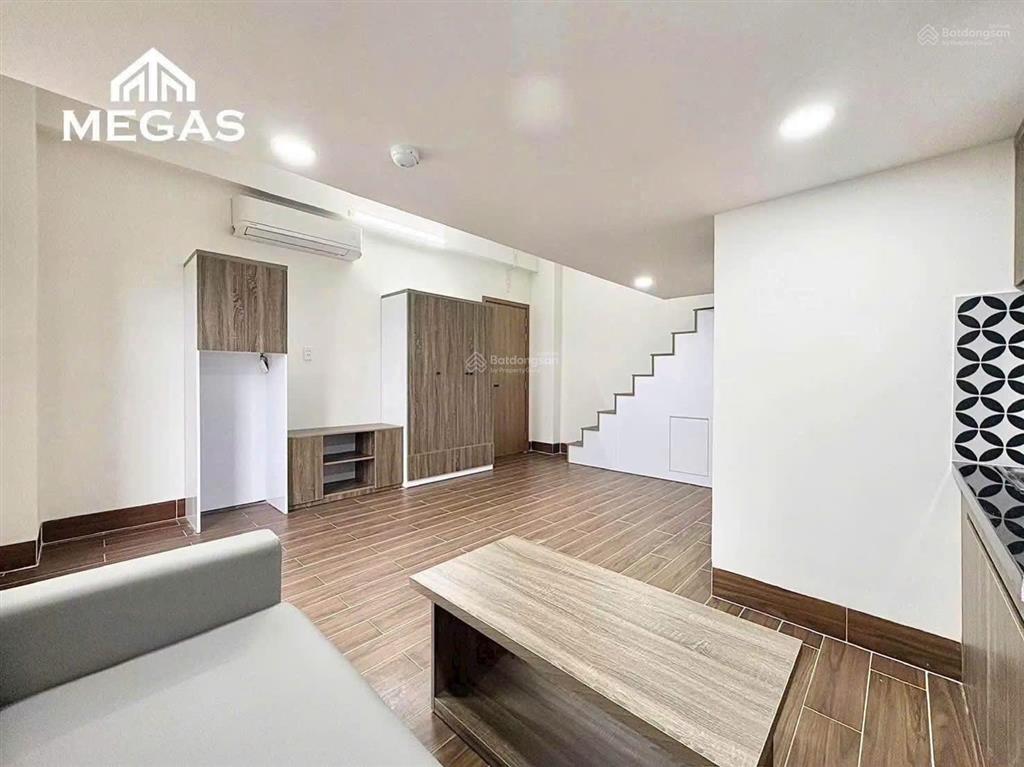 Cho thuê chính chủ duplex ban công, quận 7 full nội thất rộng rãi, gần lotte tdtu rmit trống sẵn