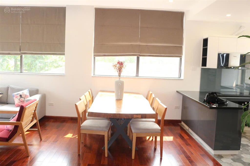 Chính chủ cần bán 2 nhà mặt phố cao cấp tây hồ đang khai thác cho thuê kín phòng,phù hợp nhà đầu tư