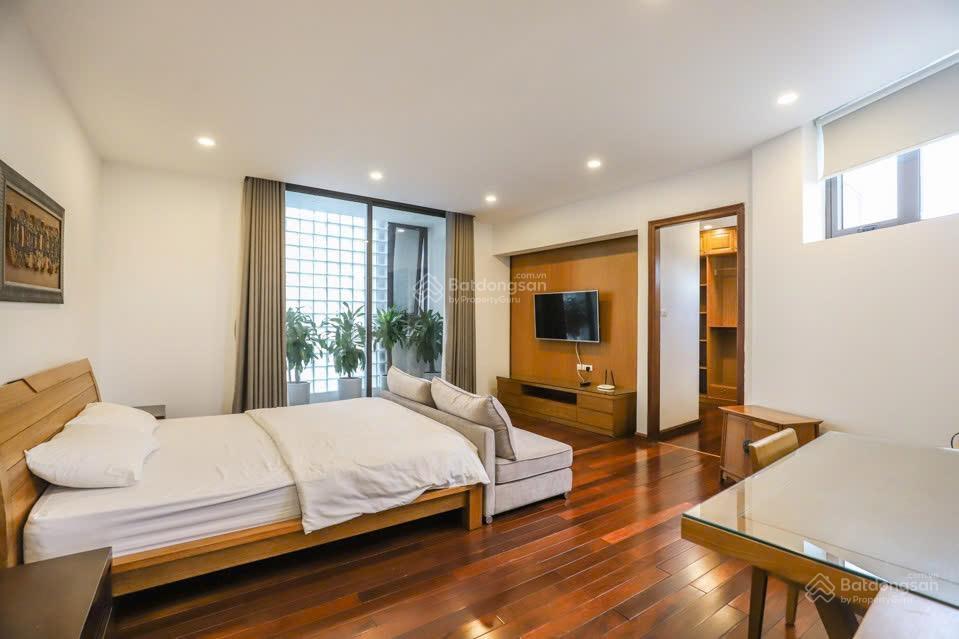 Chính chủ cần bán 2 nhà mặt phố cao cấp tây hồ đang khai thác cho thuê kín phòng,phù hợp nhà đầu tư